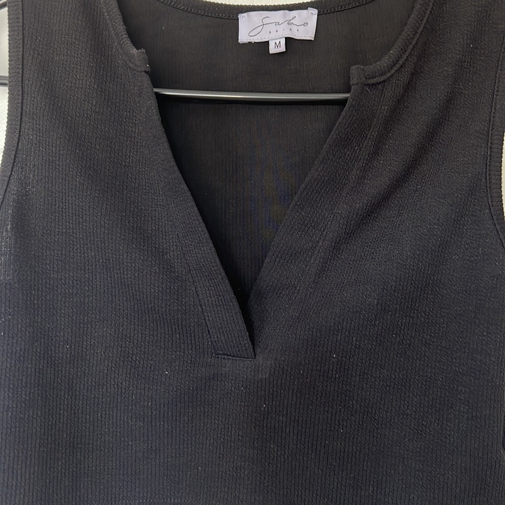 SABO Skirt barely worn, like new, black knit sleeveless top - Picture 4 of 4